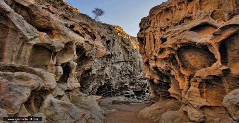 تنگه چاهکوه قشم